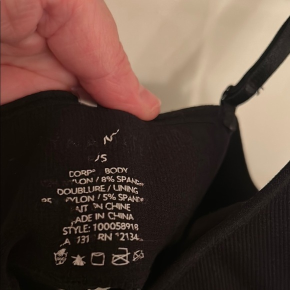 Dynamite Black Fitted Crop Camisole - Picture 3 of 4